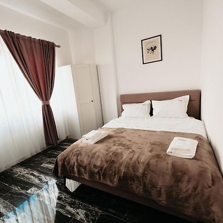 Luxury Cozy Apartments Suceava Exterior photo